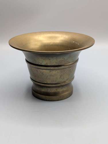 Solid brass pestle and mortar featuring, mid 19th century, Victorian