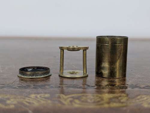 Victorian brass linen prover or thread counter with magnifier in original case, 19th C