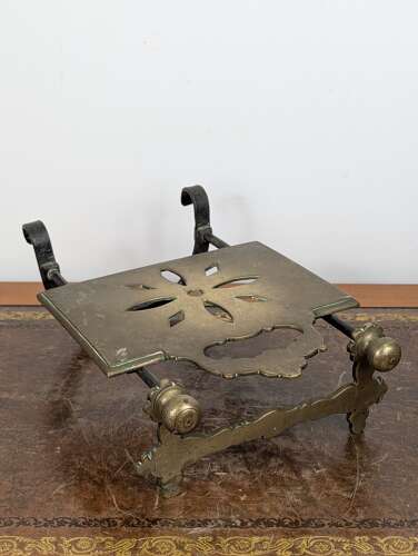 Antique brass fireside sliding trivet, hearth footman plate warmer, British, 19th century