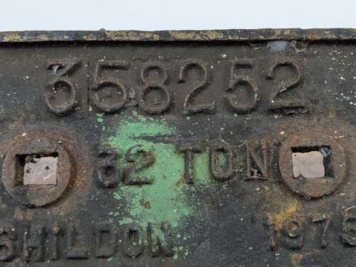 Original British Railways Shildon cast iron wagon plate 32 ton No.358252, 1976