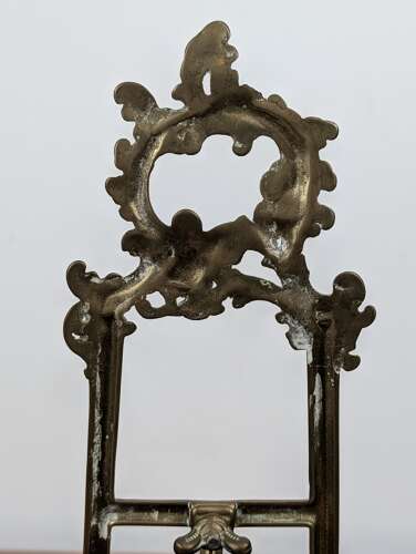 Gilt brass Rococo style adjustable picture easel stand, 31 cm tall