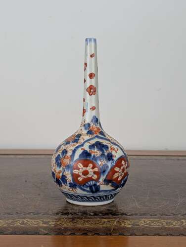 Japanese Imari porcelain bottle vase, Arita, Meiji period circa 1900