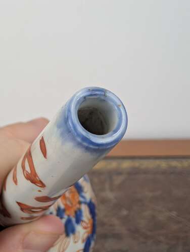 Japanese Imari porcelain bottle vase, Arita, Meiji period circa 1900