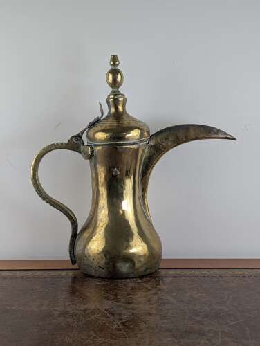 Huge Raslan type brass and copper dallah coffee pot, Levant, circa 1950, 15