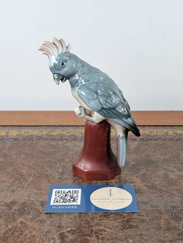 German porcelain cockatoo attributed to Wagner & Apel Lippelsdorf