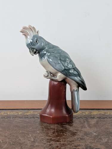 German porcelain cockatoo attributed to Wagner & Apel Lippelsdorf