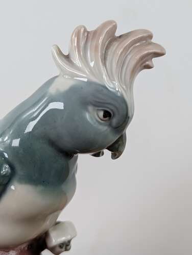 German porcelain cockatoo attributed to Wagner & Apel Lippelsdorf
